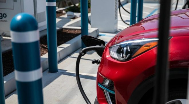 Elektrikli ve Hibrit Otomobil Sayısındaki Hızlı Artış: 2023’te 183 Bin Elektrikli Araç Trafikte