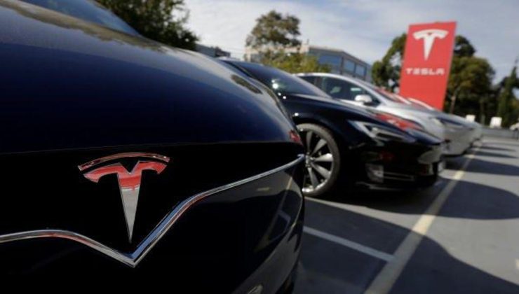 Tesla, Kanada’da Rekor Fiyat Artışı Gerçekleştiriyor