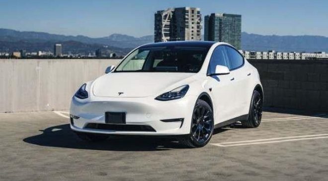 Tesla’nın “Actually Smart Summon” Özelliği NHTSA Tarafından İnceleniyor: 2.5 Milyon Araç Etkilenecek