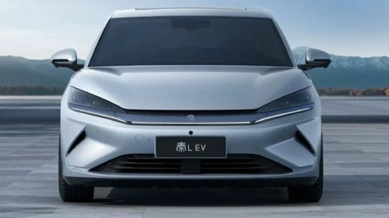 BYD Qin L EV Tanıtıldı! İşte Yeni Elektrikli Sedanın Dikkat Çeken Özellikleri