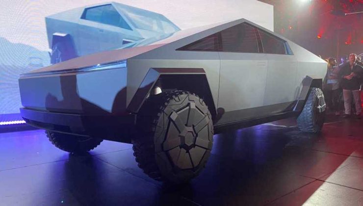 Tesla Cybertruck, Zorlu Testte Beton Duvara Çarptı: İşte Sonuçlar
