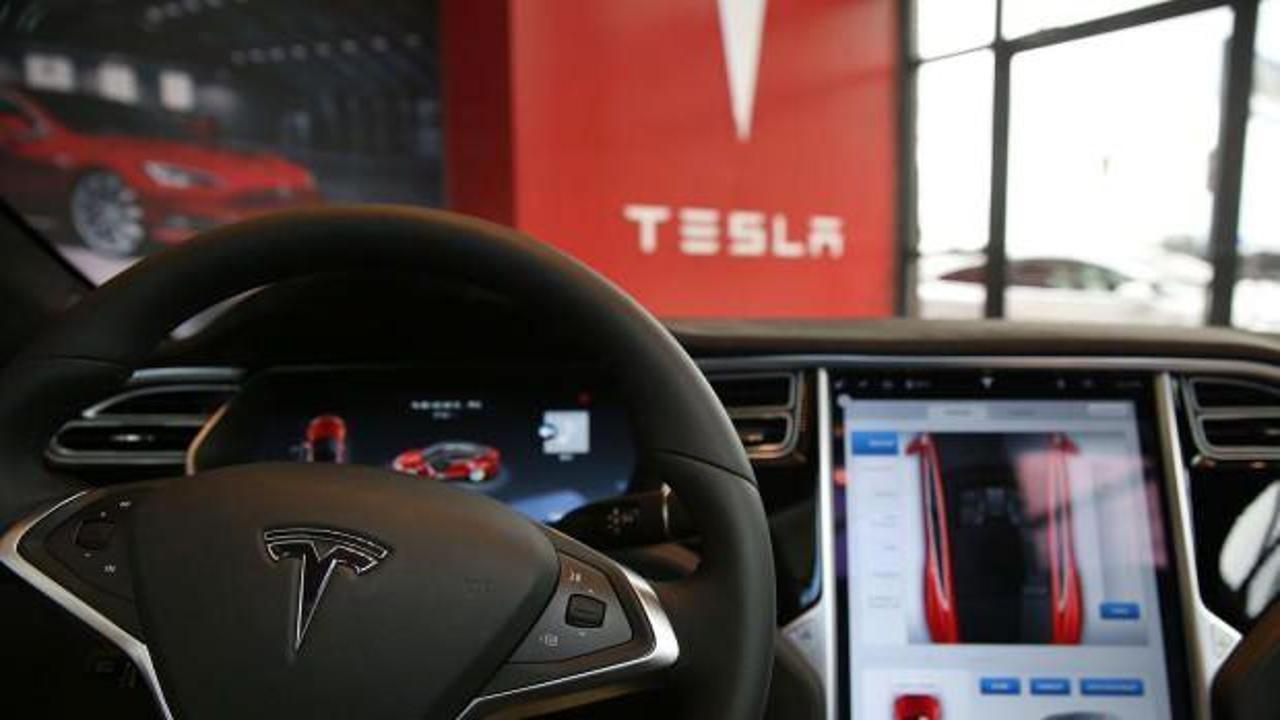 Tesla Hisselerinde Sert Düşüş! Piyasa Değeri 1 Trilyon Doların Altına Geriledi