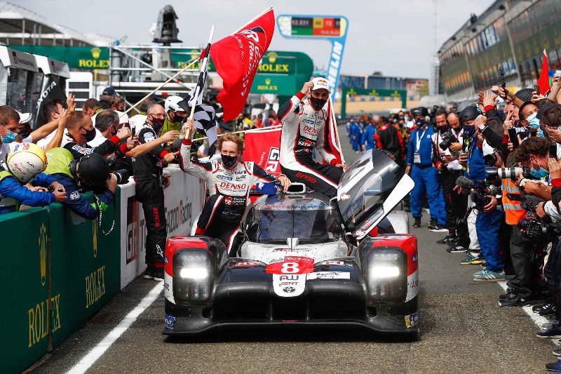 TOYOTA GAZOO Racing'den çifte zafer