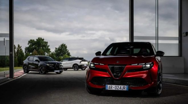 Alfa Romeo Junior Q4, Dört Tekerlekten Çekişle Satış Rekorlarına Koşuyor!