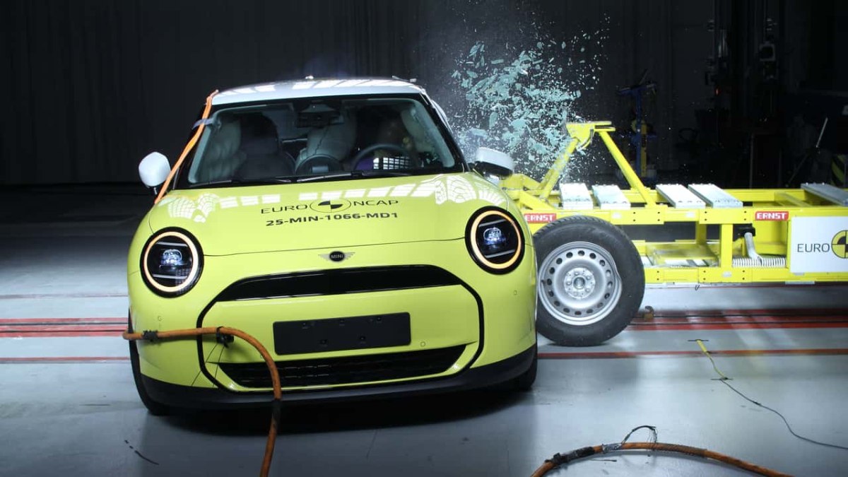 Audi A6 e-tron ve Mini Cooper E 5 Yıldızla Güvenliği Zirveye Taşıdı