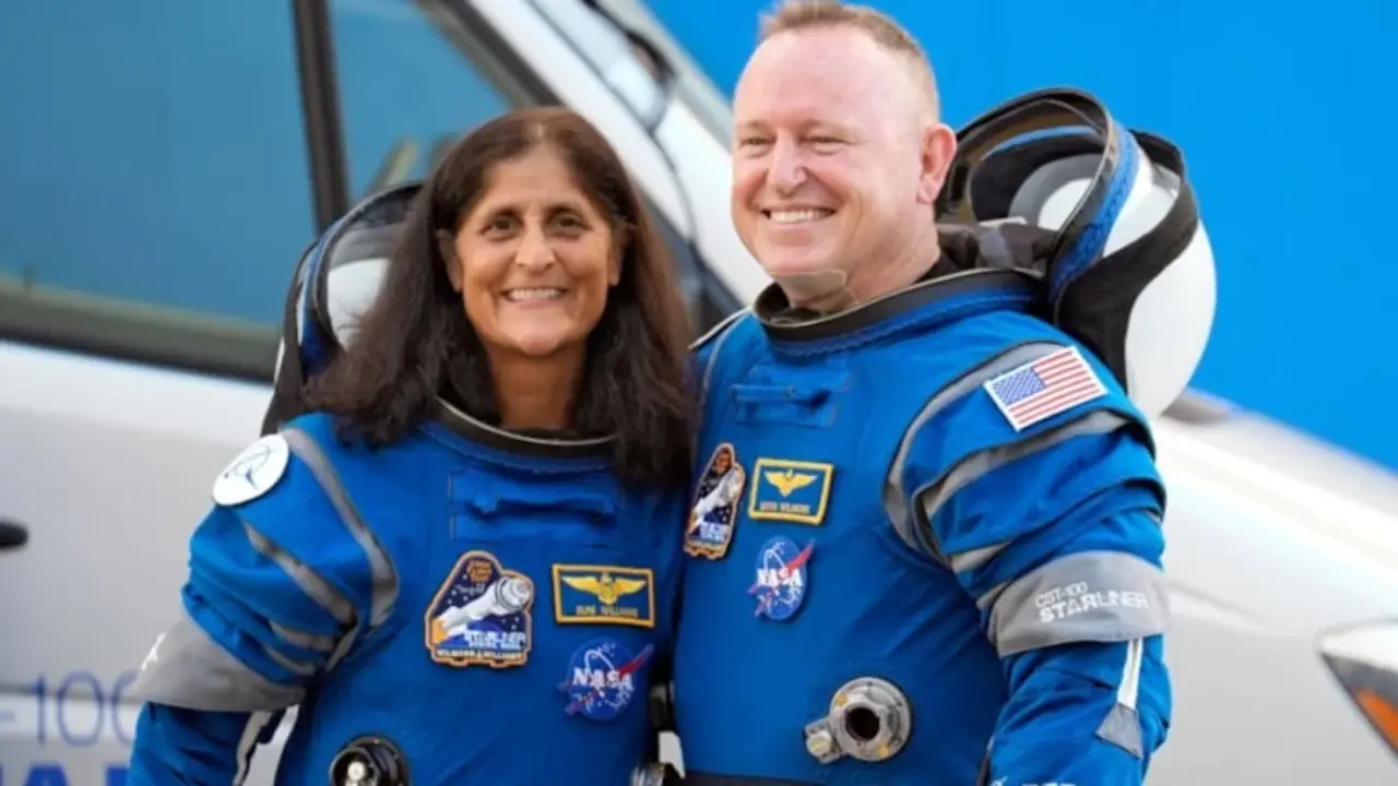 Uzayda Mahsur Kalan Astronotlar Dünya'ya Döndü