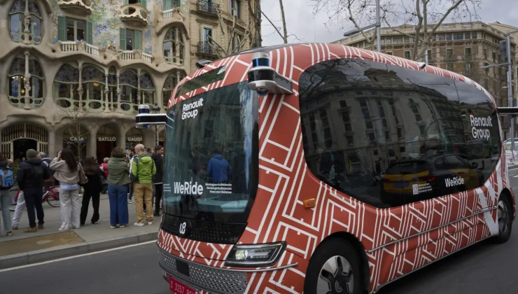 Renault’nun Otonom Minibüsü Barcelona Sokaklarında Deneniyor
