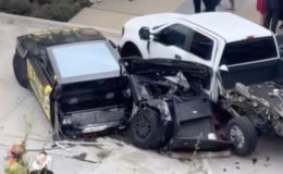 Tesla Cybertruck, Mercedes G Serisi ile Çarpışarak İkiye Bölündü: Dayanıklılığına Dair Sorular