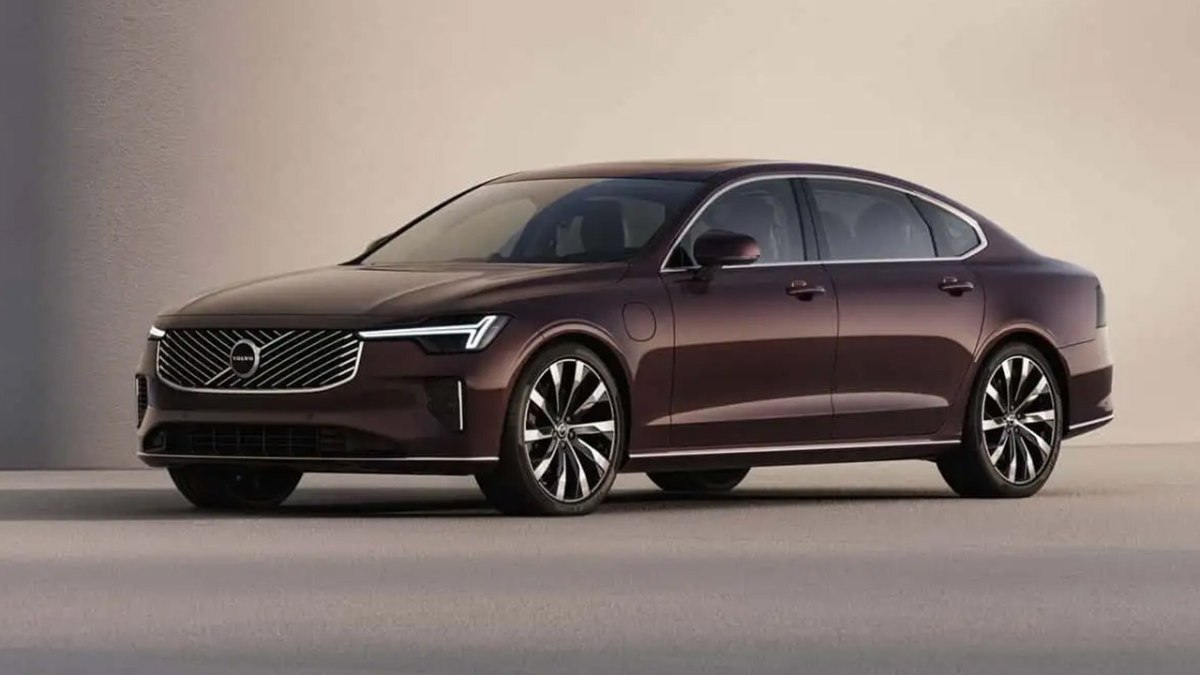 Volvo’nun Yeni Amiral Gemisi: 2026 S90, Lüks ve Teknolojiyi Bir Arada Sunuyor