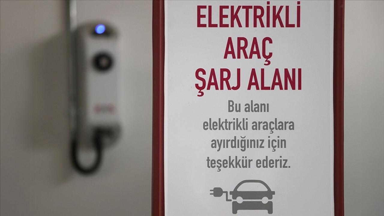 Elektrikli Araç Şarj İstasyonlarına İzinsiz Parka Yasal ve Sosyal Uyarı,