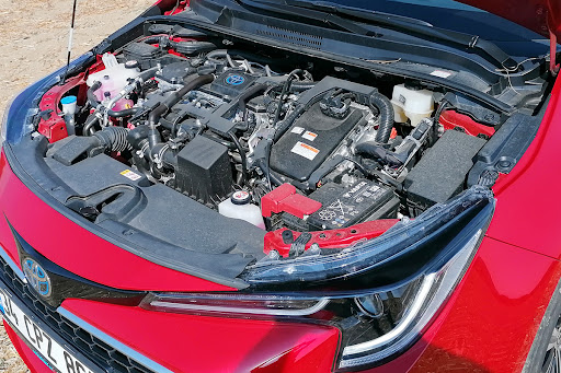 TOYOTA COROLLA HATCHBACK HYBRID 1.8 PASSION X-PACK... - Otomobil