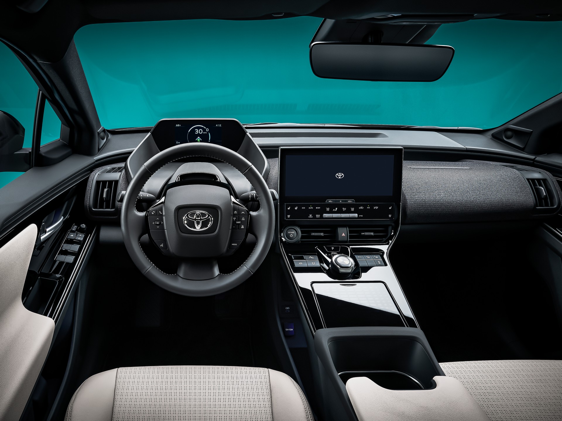 Toyota bZ4X, Japon markasının ilk elektrikli SUV'u olacak