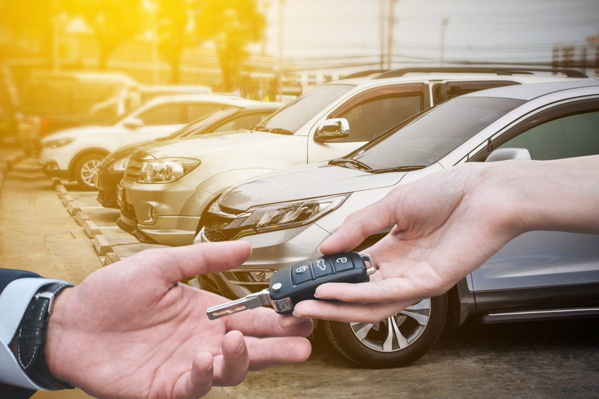 Avrupa’da Peugeot’dan Ford’a 10 Marka Yangın ve Hava Yastığı Alarmında!