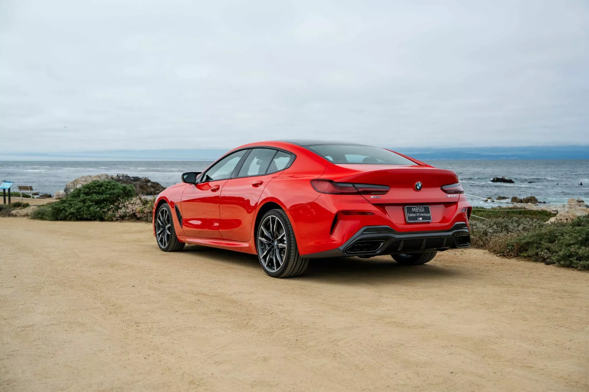 BMW 8 Serisi Tarihe Veda Ediyor: Özel Üretim M850i Edition M Heritage Tanıtıldı – arabaGarajım