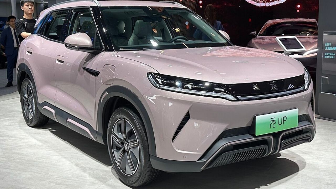 BYD'den Sürpriz Hamle: Yeni Yuan Up Modeli 25 Yüzde Daha Ucuz Oldu! - Ambarlı Turizm