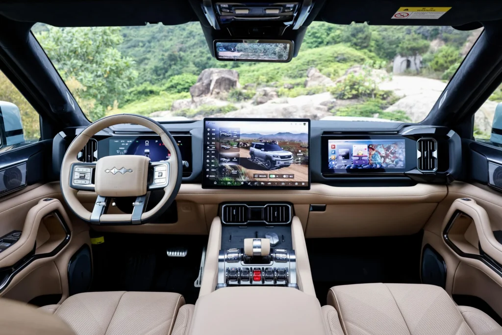 BYD Denza B8 Tanıtıldı: 1200 km Menzilli Plug-in Hibrit SUV – arabaGarajım