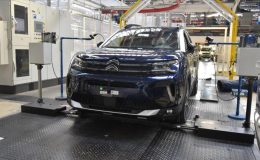 Citroën C5 Aircross’ta Dizel Devrimi Sona Erdi, 2025’in Hibrit SUV Zirvesi