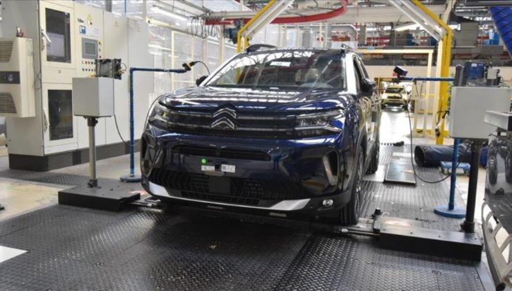 Citroën C5 Aircross’ta Dizel Devrimi Sona Erdi, 2025’in Hibrit SUV Zirvesi