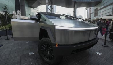 Cybertruck Fiyatı Yükseldi, Elon Musk’ın 2019 Sözünden 3 Kat Fazla!