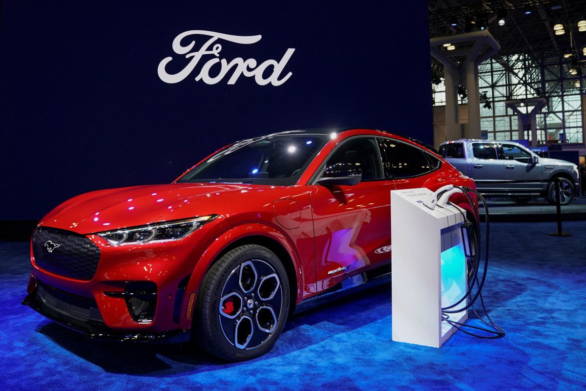 Ford, elektrikli araçlarda zarar açıkladı ve kâr beklentisini düşürdü - Ensonhaber