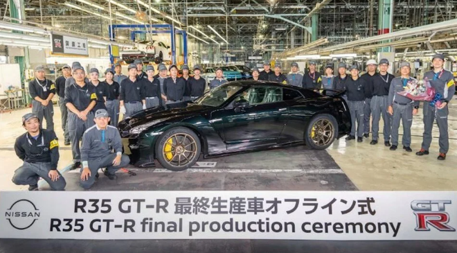 Geceyarısı Moru ve Son Turbo, Nissan R35 GT-R Tarihe Karışıyor!