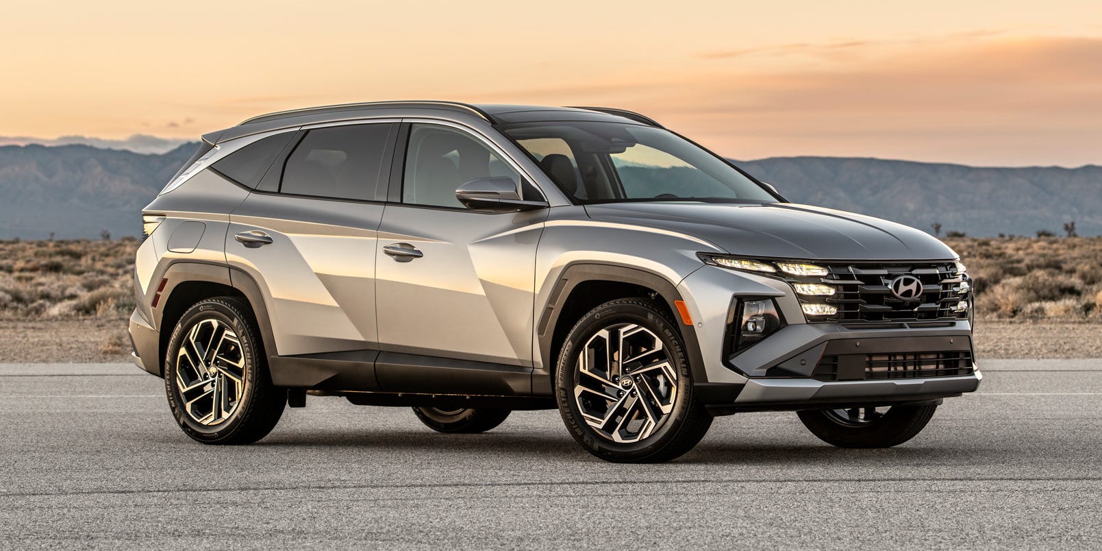 2025 Hyundai Tucson Hybrid Review, Pricing, and Specs