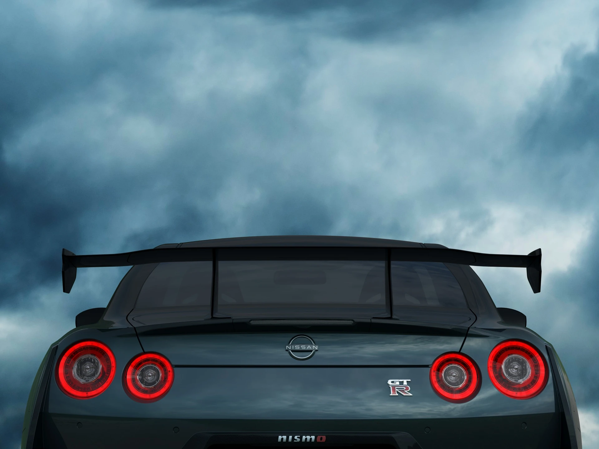 Nissan: "GT-R, şüphesiz geri dönecek"