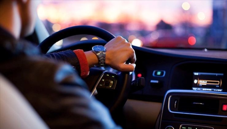 Hindistan 2025 Otomotiv Şoku! Küçük Araç Vergi İndirimi Hisseleri 10 Ayın Zirvesine Taşıdı