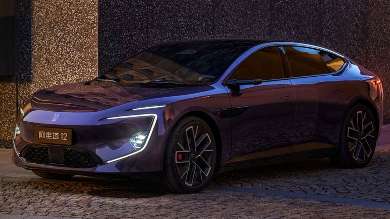 Çin'in yeni model elektrikli aracı görücüye çıktı: Uzun menzili dikkat çekti