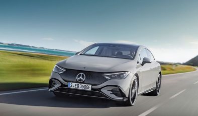 Mercedes-Benz Teslimatları Durdurdu Fiyat İndirimleri ve Stratejik Yenilenme
