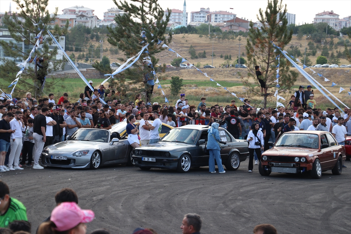 Sivas'ta drift tutkunları için özel pist açıldı - Haber 1