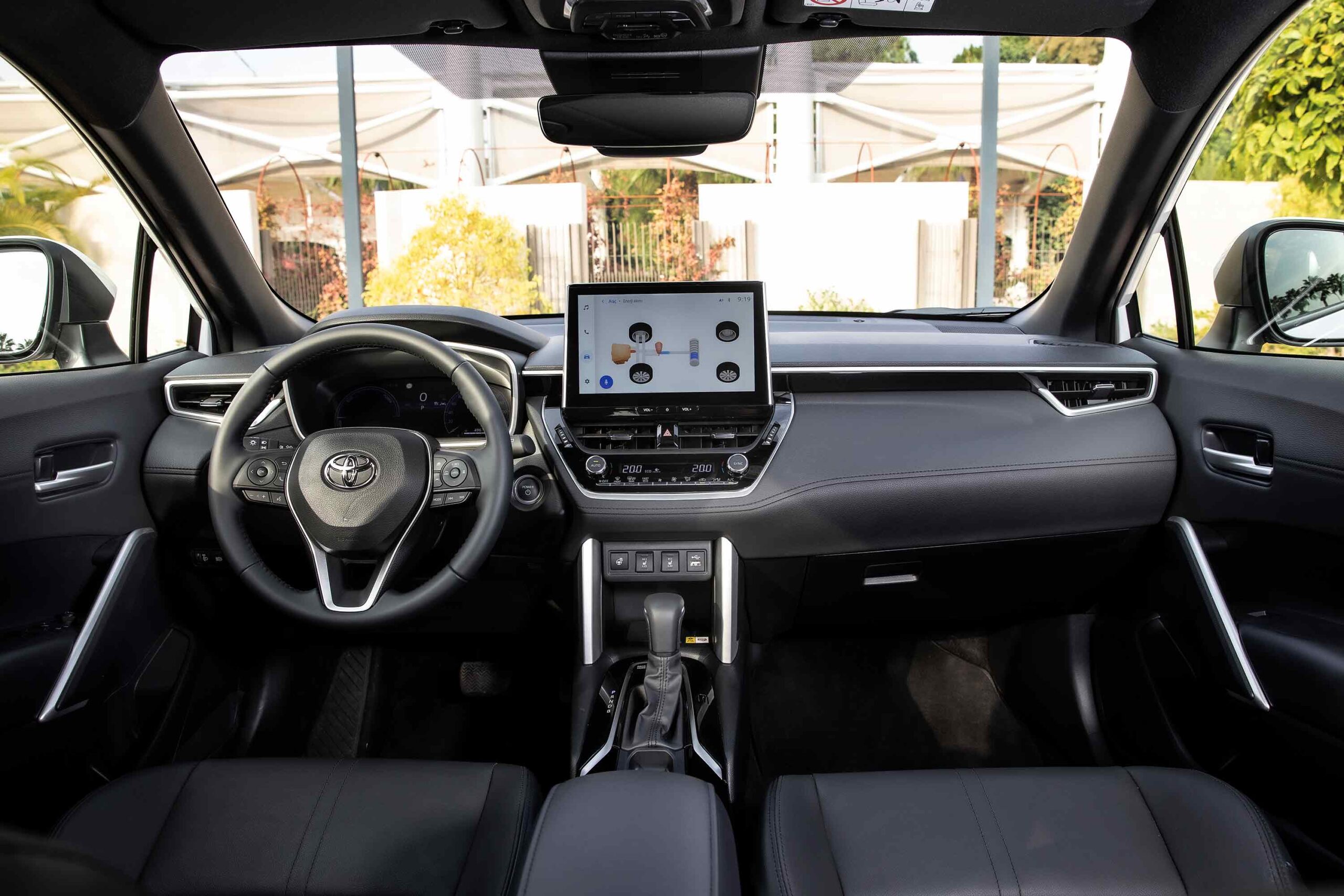 Toyota Corolla Cross Hybrid Türkiye'de - Elektrikli Araçlar Dergisi