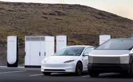 Tesla Hindistan’ı Elektrikli Geleceğe Taşıyor Mumbai’de Süper Şarj Devrimi Başladı
