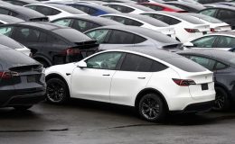 Tesla İngiltere’de Fiyat Kırdı Satış Çöküşü Sonrası Kiralama Ücretlerinde Tarihi İndirim