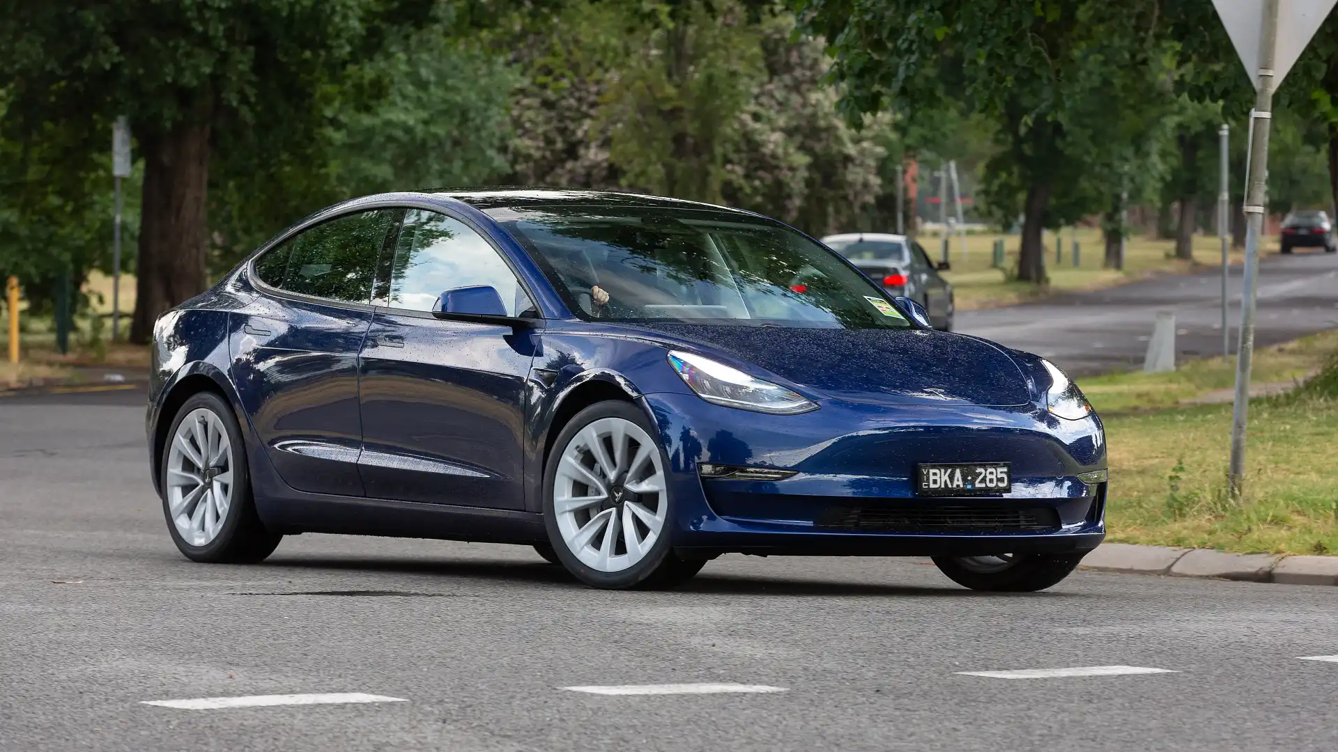2021 Tesla Model 3 Long Range Review | Tech, Power And Performance