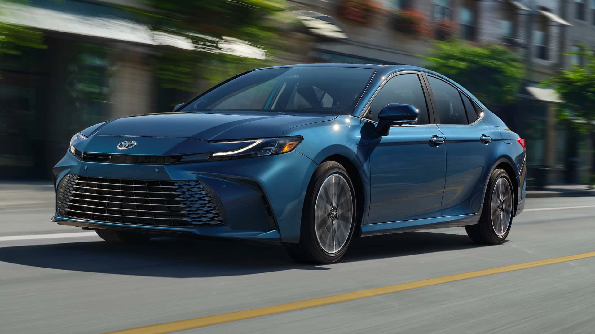 Yeni nesil Toyota Camry ile tanışın!