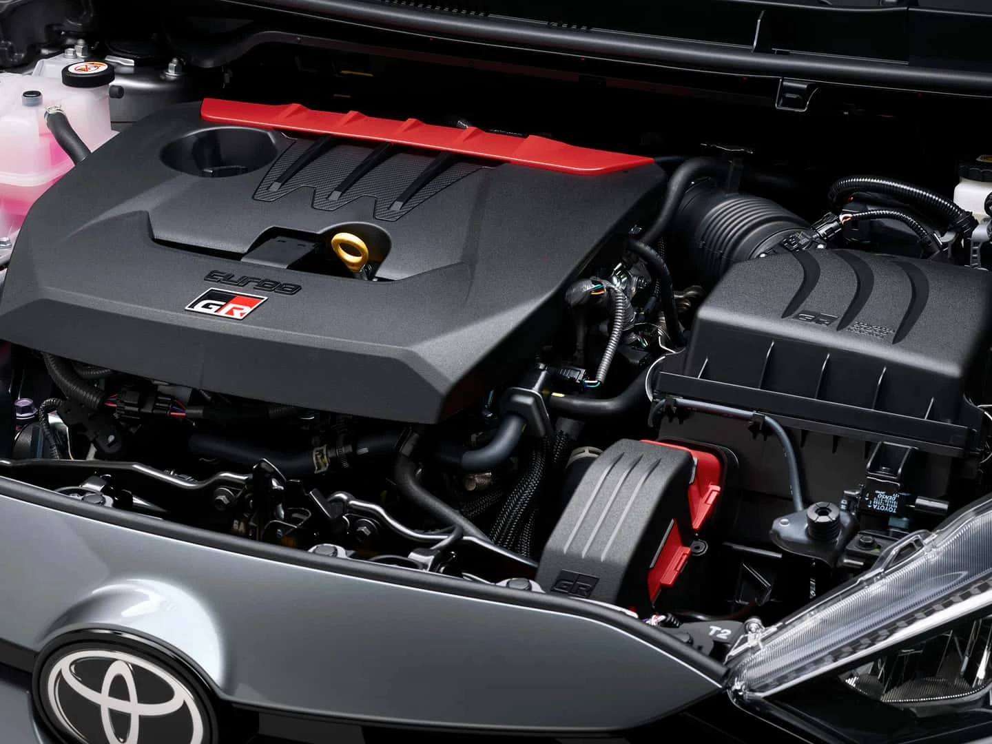 Toyota, içten yanmalı motor geliştirmeye devam ediyor