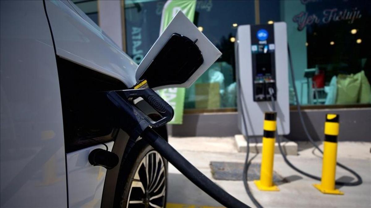 Türkiye'de elektrikli araç şarj altyapısı büyümeye devam ediyor - Ekonomi Haberleri
