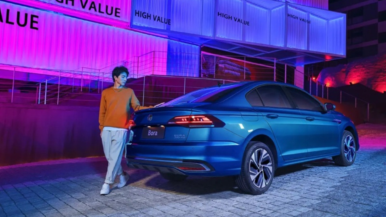 Volkswagen Tarafında Efsane Sedan Elektronik ve Tasarım Devrimiyle Geri Döndü