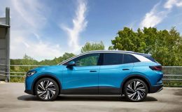 Volkswagen’in Dokunmatik Direksiyon Tuşları Mahkemelik! Sürüş Güvenliği Tehlikede mi?