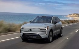 Volvo EX90, Android 15 ve Gemini AI ile Elektrikli SUV’da Çağın Ötesi Dijital Değişim