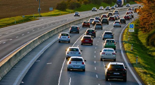 Volvo XC60 Güvenlikte Devrim Yaratan ‘Tekerlekli İsveç Kalesi’ ve Rakiplerine Teknik Darbe
