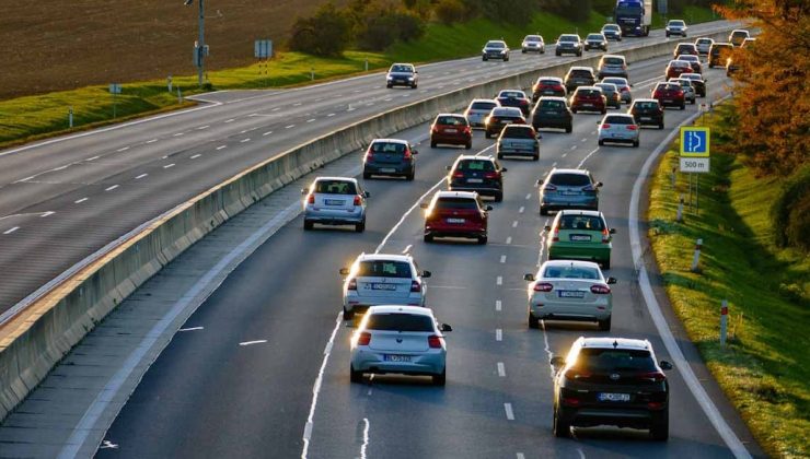 Volvo XC60 Güvenlikte Devrim Yaratan ‘Tekerlekli İsveç Kalesi’ ve Rakiplerine Teknik Darbe