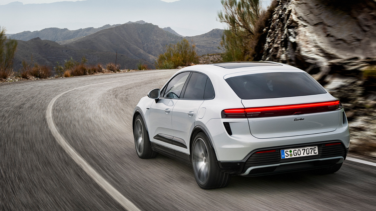 784 km menzil sunan Porsche'nin tamamen elektrikli ilk SUV modeli: Yeni Macan - egirişim