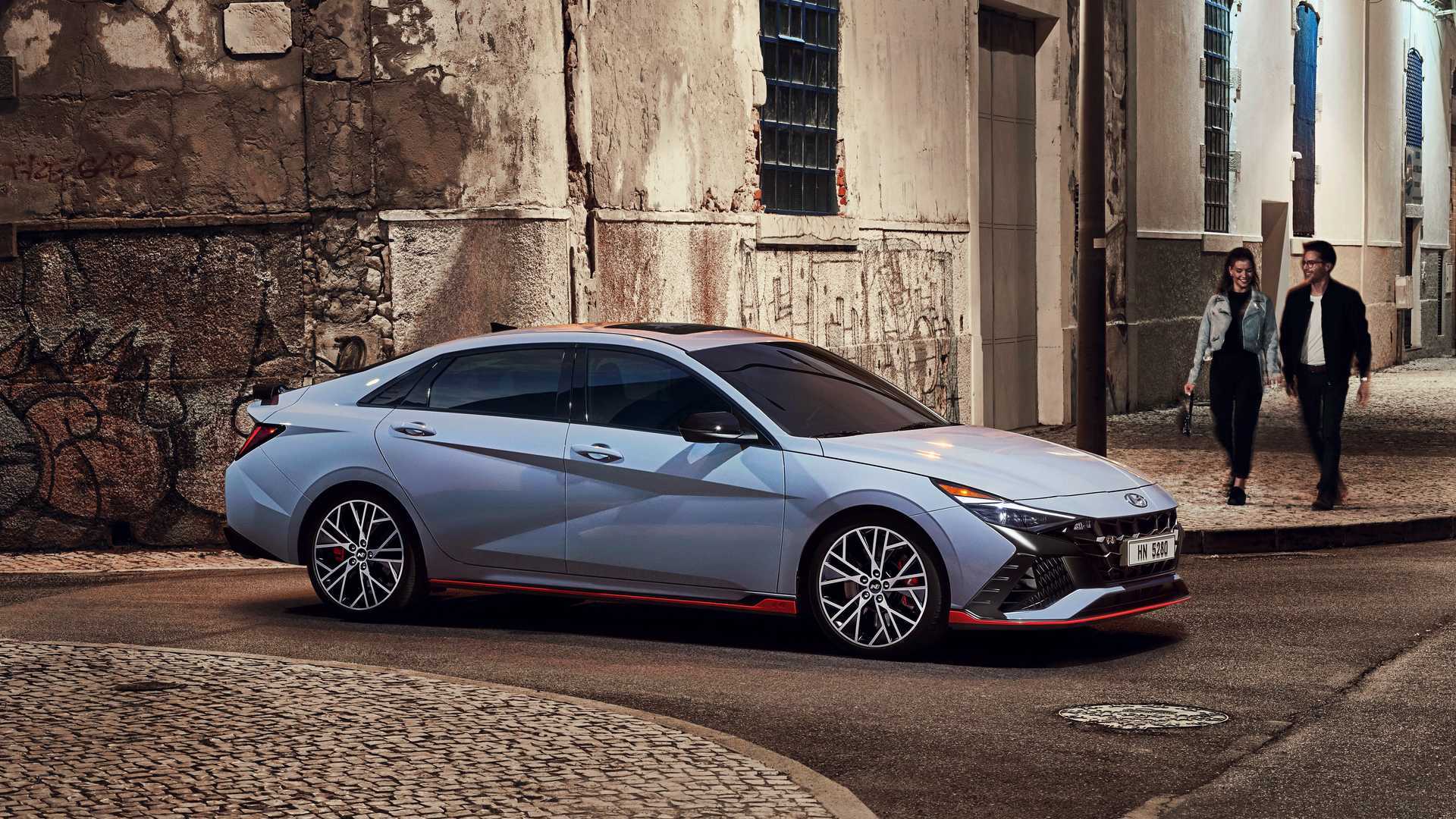 2021 Hyundai Elantra N, sportif yüzünü gösterdi!