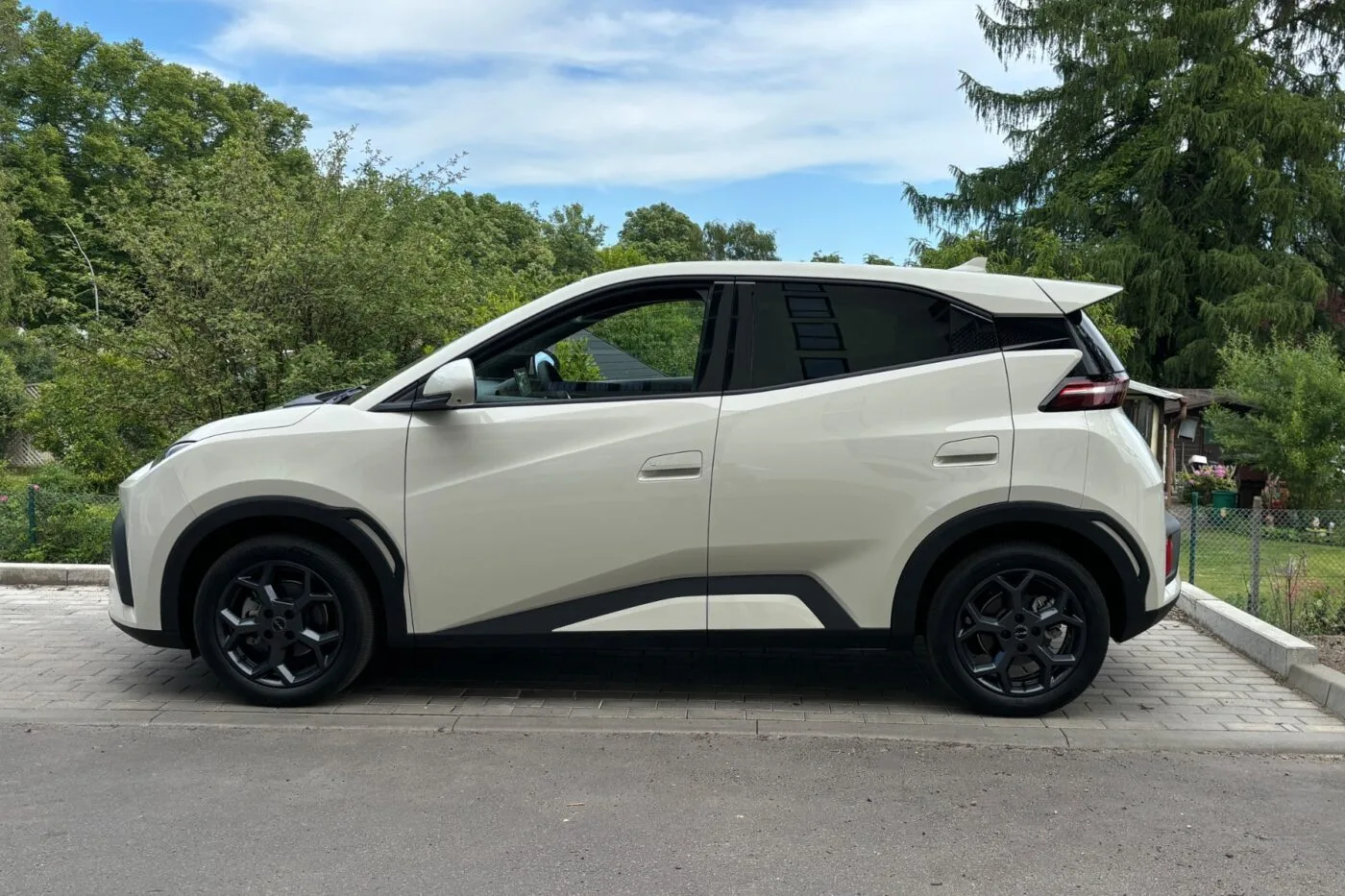 First ride in the BYD Dolphin Surf: Riding the green wave to the red light  - electrive.com