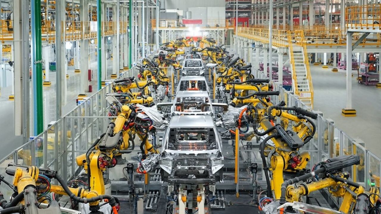 BYD Türkiye Yatırımı Askıda mı? Macaristan Fabrikası Avrupa Hamlesini Hızlandırıyor