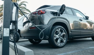 BYD Türkiye’ye Damga Vuruyor! Elektrikli Araç Kârı Düşerken Pazar Patlaması Şok Ediyor!