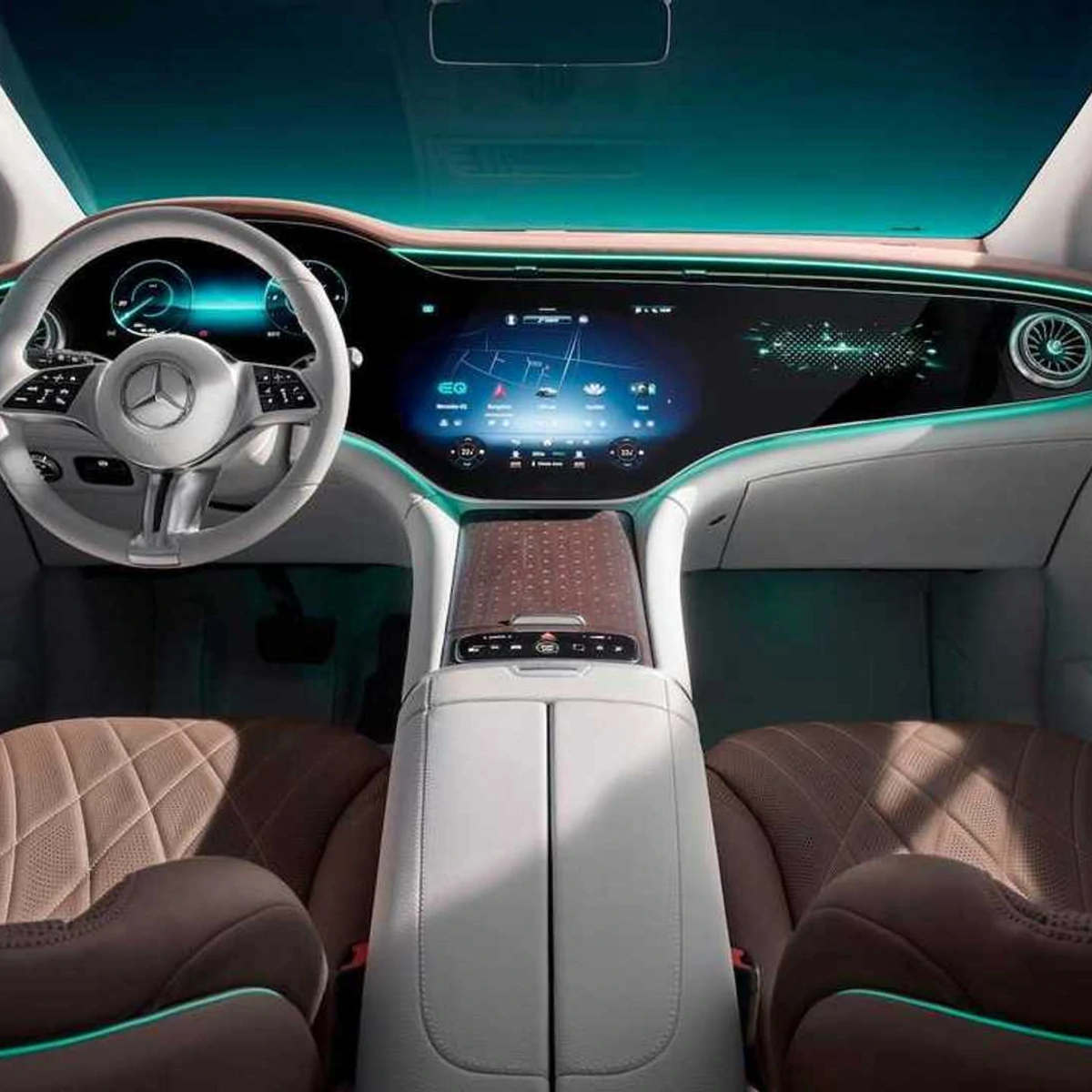Mercedes-Benz EQE SUV'un yeni teaser görselleri yayınlandı