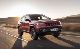 Fiyatı, Performansı ve Hibrit Teknolojisiyle Jeep Compass, Türkiye’de Sarsıcı Bir Seçenek!